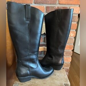 Sofft Black Leather boots never worn